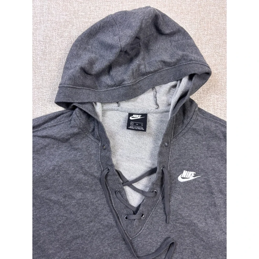 Nike sportswear lace
